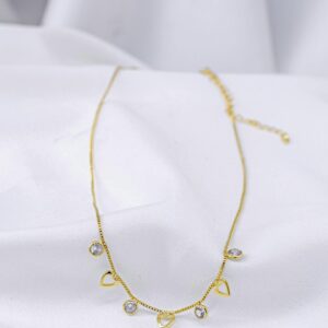 Choker veneziana com pontos de luz e coração